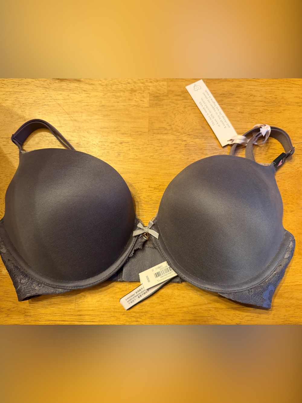 Victoria's Secret Smooth Molded T-Shirt Bra in Charcoal padded